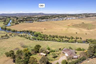 Lifestyle Auction - NSW - Goulburn - 2580 - 'Narrangarril', Perfectly placed for country life.  (Image 2)