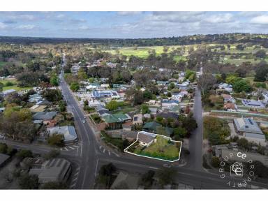 House For Sale - SA - Birdwood - 5234 - More than meets the eye!  (Image 2)