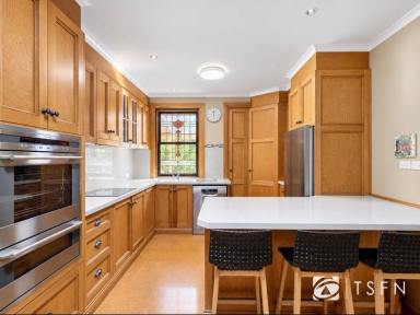 House For Sale - VIC - Maiden Gully - 3551 - THE ULTIMATE LIFESTYLE RETREAT — SPACE, SECLUSION & NATURE  (Image 2)