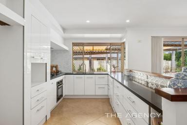 House For Sale - WA - Greenmount - 6056 - FEATURE PACKED FAMILY HOME!  (Image 2)