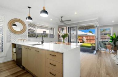 House For Lease - QLD - Mountain Creek - 4557 - Modern family home in Brightwater, minutes from Sunshine Coasts best beaches, University, Hospitals.  (Image 2)