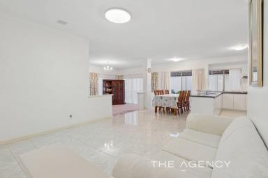 House For Sale - WA - Wilson - 6107 - Immaculate Family Home in a Premier Cul-de-Sac Location  (Image 2)