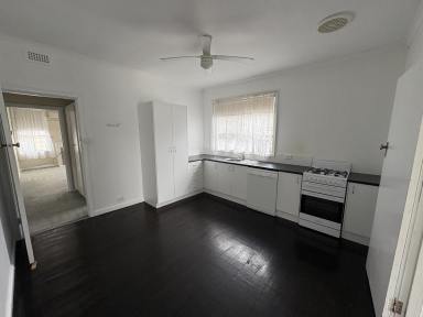 House For Lease - VIC - Hamilton - 3300 - Neat and tidy family home (Image 2)