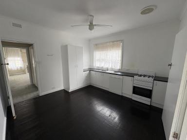 House For Lease - VIC - Hamilton - 3300 - Neat and tidy family home  (Image 2)