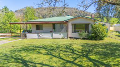 Lifestyle For Sale - VIC - Barwidgee - 3737 - Property Full of Potential in a Fantastic Location  (Image 2)