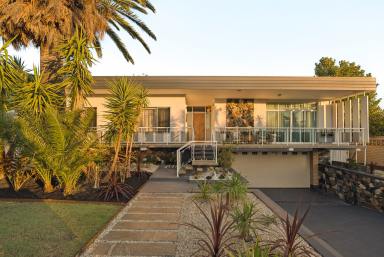 House For Sale - WA - Dianella - 6059 - A fascinating connection to Perth’s mid-century architectural history.  (Image 2)