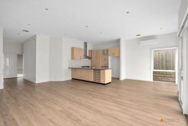 Unit For Lease - VIC - Parkdale - 3195 - Stylish, Modern Living in a Convenient Location (Image 2)