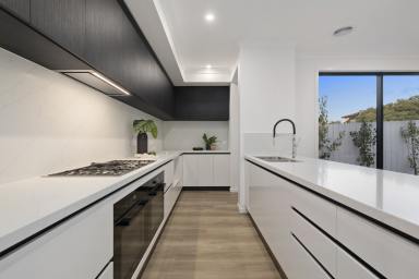 Townhouse For Lease - VIC - Parkdale - 3195 - Everything We Love About Parkdale!  (Image 2)