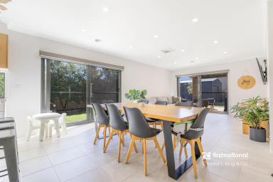 House For Sale - VIC - Echuca - 3564 - Light, Bright & Family Friendly! (Image 2)