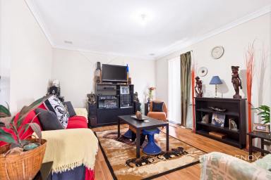 House For Sale - WA - Rangeway - 6530 - Over 1,000sqm, Brick & Tile, 5%+ RETURN!  (Image 2)