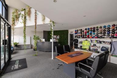 Retail For Lease - QLD - South Toowoomba - 4350 - Quality Showroom, Warehouse & Office Facility on CBD Fringe (Image 2)