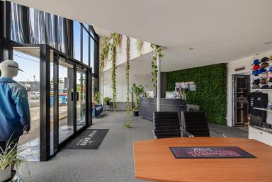 Retail For Lease - QLD - South Toowoomba - 4350 - Quality Showroom, Warehouse & Office Facility on CBD Fringe (Image 2)