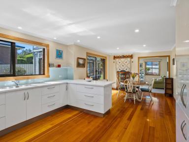 House For Sale - TAS - Somerset - 7322 - Modern Comfort and Versatility (Image 2)