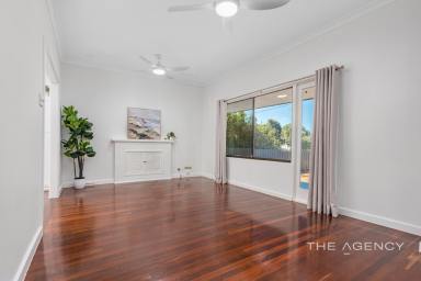 House For Sale - WA - Beachlands - 6530 - NOW SELLING - OUTSTANDING VALUE IN BEACHLANDS - OPEN SATURDAY 12:30 - 1:00 (Image 2)