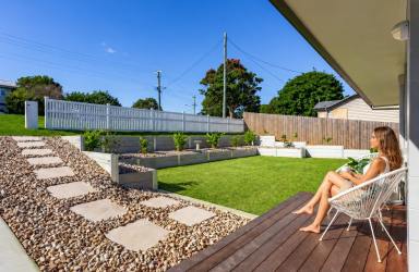 House For Sale - QLD - Cooroy - 4563 - Country Home on 1,012sqm in one of Cooroy's Best Streets (Image 2)