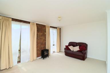 House For Lease - TAS - Longford - 7301 - Welcome home  (Image 2)