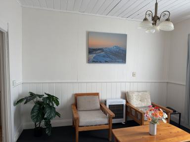 House For Lease - TAS - Heybridge - 7316 - Quaint fully furnished 2 bed cottage (Image 2)
