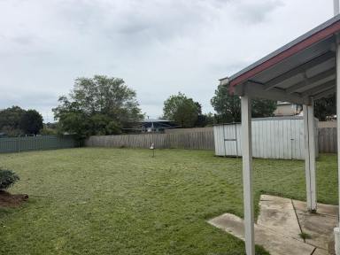 House For Sale - VIC - Hamilton - 3300 - Welcoming 3 bedroom home  (Image 2)
