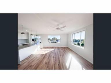 House For Lease - NSW - Diamond Beach - 2430 - Executive four bedroom home plus study  (Image 2)