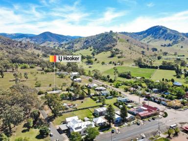 House For Sale - VIC - Swifts Creek - 3896 - YOUR OWN PIECE OF THE VICTORIAN HIGH COUNTRY!  (Image 2)