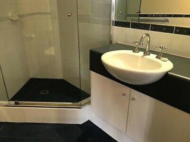 Townhouse For Lease - WA - Mandurah - 6210 - Stunning Mandurah Marina location, enjoy the holiday lifestyle year round!! (Image 2)