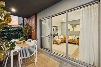 Unit For Sale - WA - Innaloo - 6018 - Lifestyle Meets Location  (Image 2)