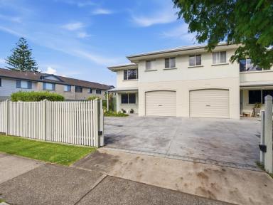 Townhouse For Sale - NSW - Coffs Harbour - 2450 - A Location That Makes Life Easy (Image 2)