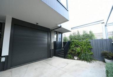 Townhouse For Sale - VIC - Frankston - 3199 - **Modern Beachside Living with Large Private Yard**  (Image 2)