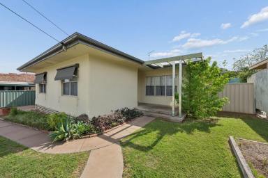 House For Sale - VIC - Mildura - 3500 - A MOST CHARMING FAMILY HOME  (Image 2)