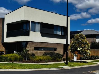 Townhouse For Lease - VIC - Aintree - 3336 - Premium 4-bedroom + study 3-Bath family home | Pet-friendly | Low-maintenance living | Veggie garden | Convenient location  (Image 2)