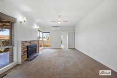House For Sale - VIC - Stawell - 3380 - Well Maintained Home in a Convenient Location (Image 2)