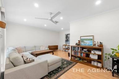 House For Sale - WA - Rockingham - 6168 - IMMACULATE 3-BEDROOM HOME ON 729m² WITH ROOM TO THINK BIG (Image 2)