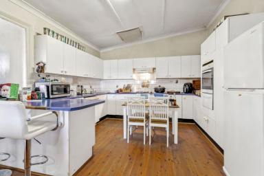 House For Sale - NSW - Goulburn - 2580 - Character, Convenience & Investment Potential (Image 2)