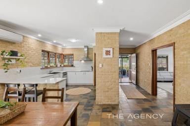 House For Sale - WA - Sawyers Valley - 6074 - Retreat in Paradise  (Image 2)