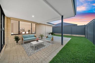House For Sale - WA - Aveley - 6069 - MODERN FAMILY LIVING ON THE DOORSTEP OF THE BEAUTIFUL SWAN VALLEY! (Image 2)
