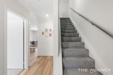 House For Sale - WA - Mandogalup - 6167 - Modern Living with a Reserve Outlook!  (Image 2)