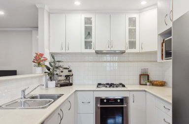 Villa For Sale - WA - South Perth - 6151 - Renovated Front Villa in a Boutique Group of Four  (Image 2)