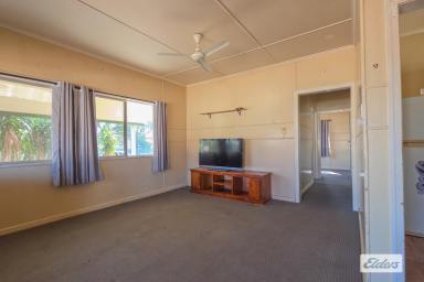 House For Sale - QLD - Gatton - 4343 - Future investor opportunity.  (Image 2)