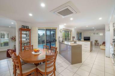 House For Sale - QLD - Southside - 4570 - Quality built home in Quiet area  (Image 2)