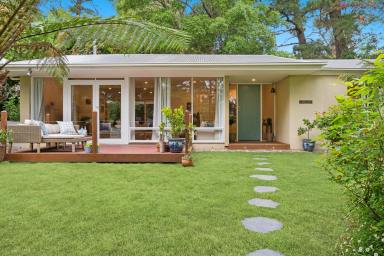 House For Sale - SA - Stirling - 5152 - Mid-Century Sanctuary with an Architecturally Designed Studio (Image 2)