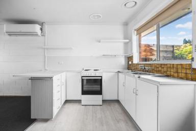 Unit Leased - VIC - Parkdale - 3195 - QUIET BLOCK| PRIVATE COURTYARD | GREAT LOCATION  (Image 2)