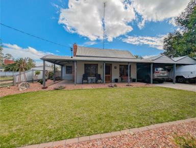 House For Sale - VIC - Koondrook - 3580 - Front Row Seats to River Life  (Image 2)