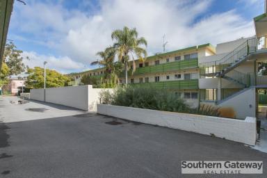 Unit For Lease - WA - Orelia - 6167 - EASY CARE UNIT!  (Image 2)