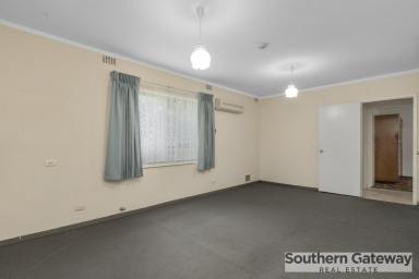 Unit For Lease - WA - Orelia - 6167 - EASY CARE UNIT!  (Image 2)