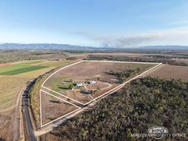 Lifestyle For Sale - QLD - Mareeba - 4880 - RURAL LIFESTYLE & FUNCTIONALITY – A PROPERTY WITH PLENTY TO OFFER (Image 2)