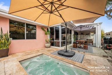 House For Sale - WA - East Cannington - 6107 - HIGH-SPEC LIVING WITH A TOUCH OF LUXURY! (Image 2)