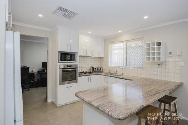 House For Sale - WA - Warwick - 6024 - Room to Relax, Space to Entertain (Image 2)