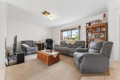 Townhouse For Sale - VIC - Mildura - 3500 - EFFORTLESS CONVENIENCE, BROAD APPEAL (Image 2)