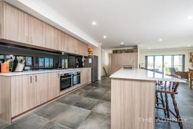 House For Sale - WA - Quinns Rocks - 6030 - Modern contemporary living meets Old Quinns character and charm (Image 2)
