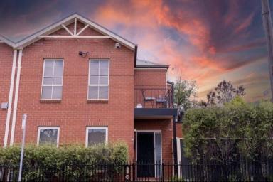 House For Lease - VIC - Geelong West - 3218 - Fully Furnished Executive Residence in the Heart of Geelong West  (Image 2)